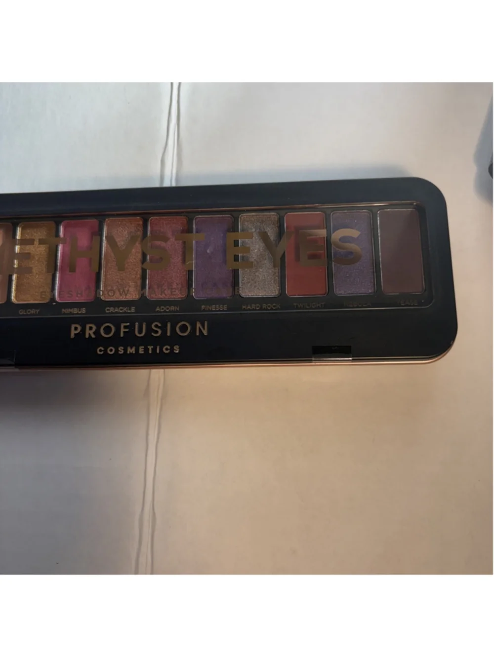 Profusion Cosmetics Amethyst Eyes 12 Shades EyeShadow Palette Purple 1166